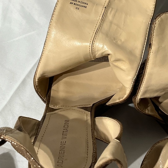 Adrienne Vittadini ROSEANNE Metallic Gold Woven Wedge Sandals Heels Shootie - Picture 11 of 16